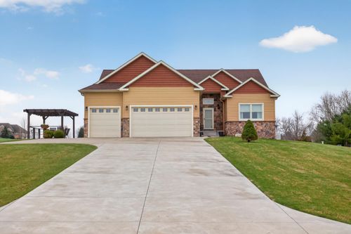 10037 Whitetail Ln, Jackson, MI, 49201-7261 | Card Image