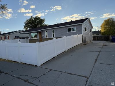 4932 S 4015 W, House other with 5 bedrooms, 2 bathrooms and 3 parking in Taylorsville UT | Image 3