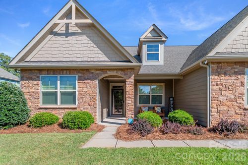 1310 Robinson Oaks Dr, Gastonia, NC, 28054-5950 | Card Image