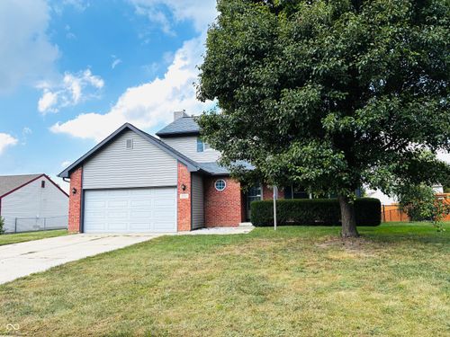 409 E Delaware St, Fortville, IN, 46040-1092 | Card Image
