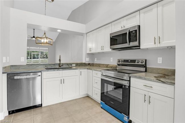 101 - 1660 Royal Cir, Condo with 3 bedrooms, 2 bathrooms and 2 parking in NAPLES FL | Image 8
