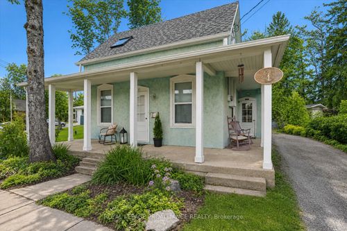 17 King St, Picton, ON, K0K2T0 | Card Image