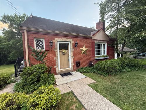 139 Glenfield Dr, Penn Hills, PA, 15235-1924 | Card Image