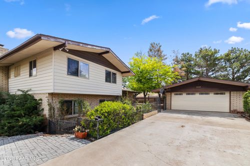 707 N Apache Dr, Dewey-Humboldt, AZ, 86327-5702 | Card Image