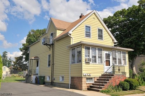 212 W Morris Ave, Linden, NJ, 07036-4327 | Card Image