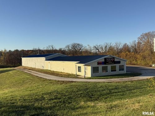 1100 E Jackson Ave, Monmouth, IL, 61462-9606 | Card Image