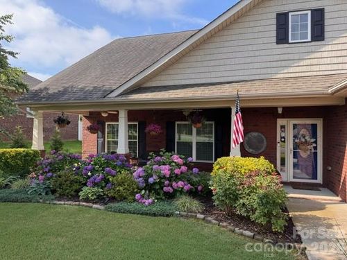 7244 Kenyon Dr, Denver, NC, 28037-1400 | Card Image