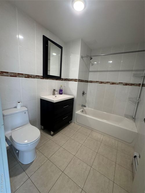 5d-138 Northern Blvd, Flushing, NY, 11354 | Card Image