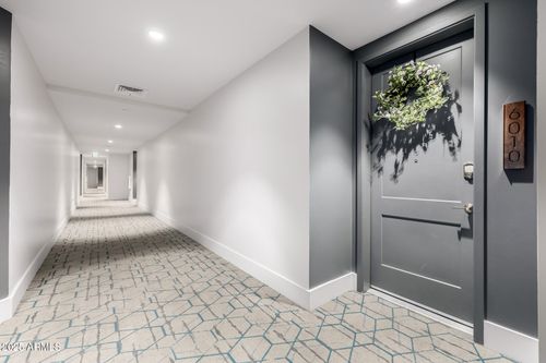 6010-3131 N Central Ave, Phoenix, AZ, 85012-2789 | Card Image