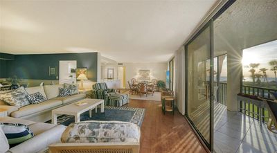 G5-201-AND-203 - 1965 Gulf Of Mexico Drive, Condo with 4 bedrooms, 3 bathrooms and null parking in Longboat Key FL | Image 1