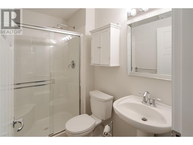 101 - 1957 Kane Rd, Condo with 1 bedrooms, 2 bathrooms and 1 parking in Kelowna BC | Image 11