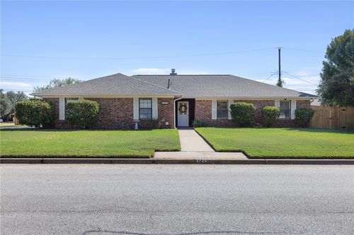 3720 Brighton Dr, Bryan, TX, 77802-5836 | Card Image