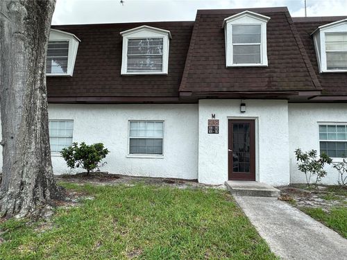 m109-9138 Tudor Dr, TAMPA, FL, 33615-3739 | Card Image