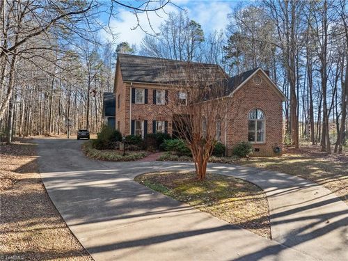 2075 Huntington Woods Dr, Lexington, NC, 27295-8705 | Card Image