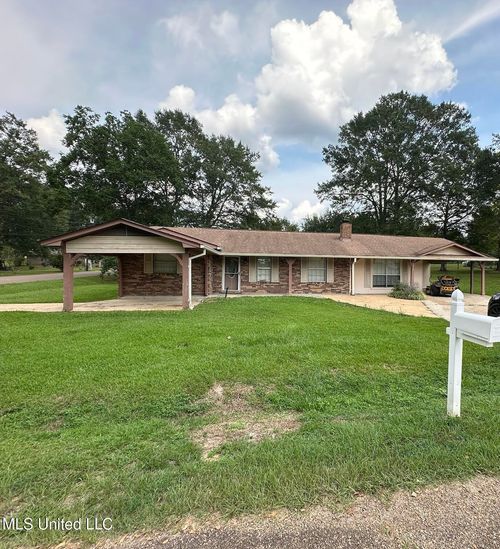 207 Main Ave N, Magee, MS, 39111-3535 | Card Image