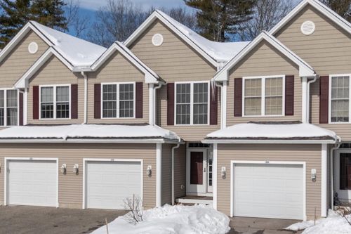 33 Dogwood Lane, Newmarket, NH, 03857 | Card Image