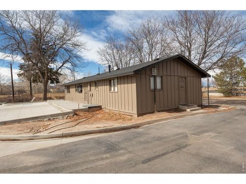 690 Cairnes Dr, Fort Collins, CO, 80524-4032 | Card Image