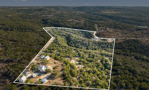 810 Kothmann Rd, Dripping Springs, TX, 78620-4068 | Card Image
