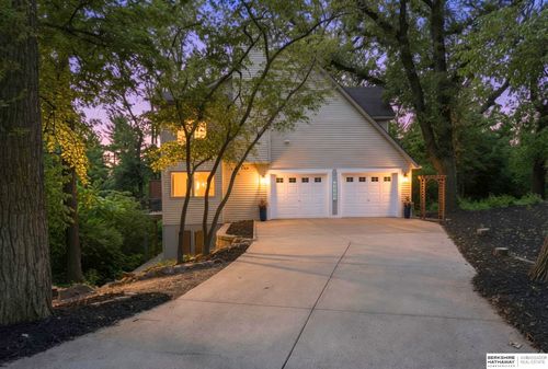 9905 N 30 Circle, Omaha, NE, 68112 | Card Image