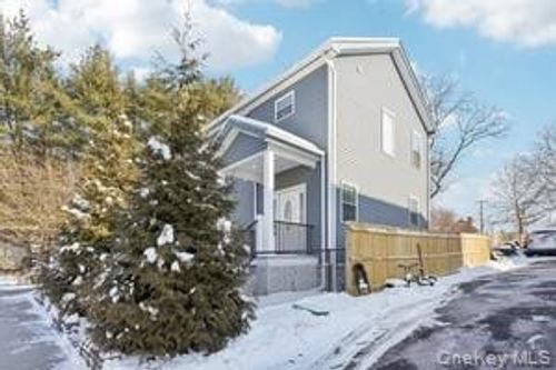 214 Prospect St, Newburgh, NY, 12550-3750 | Card Image