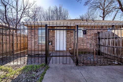 100-2902 Van Horn Ave, Fort Worth, TX, 76111-3626 | Card Image