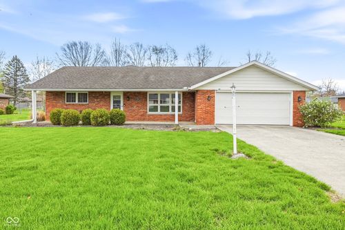 300 N Bayberry Ln, Muncie, IN, 47304-8903 | Card Image