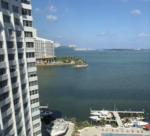 apt-209-999 Brickell Bay Dr, Miami, FL, 33131-2912 | Card Image