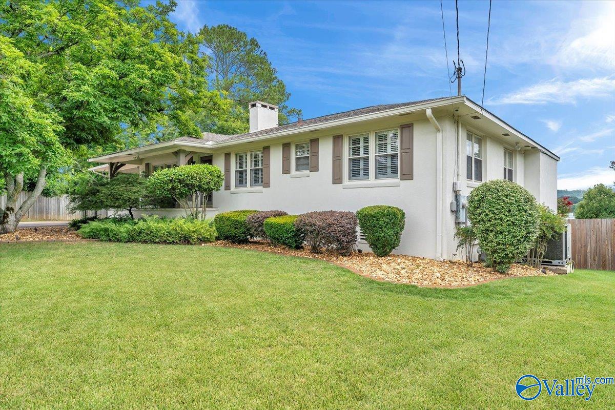 Hopwood Ave, Guntersville, AL 35976