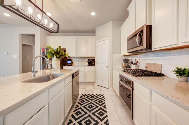 17715 White Lightning Way, House other with 3 bedrooms, 3 bathrooms and 2 parking in Spring TX | Image 5