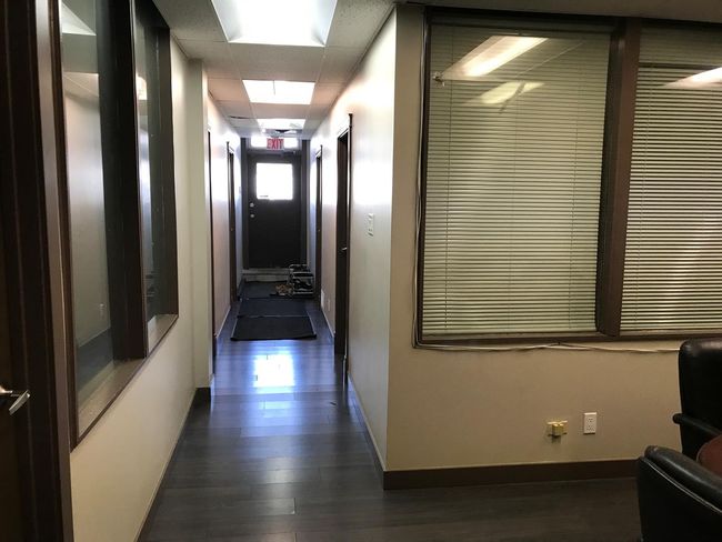 207 14 St Nw, Home with 0 bedrooms, 0 bathrooms and 10 parking in Calgary AB | Image 9