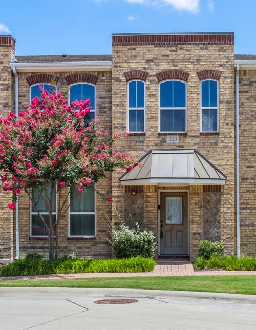 223 Belleville Dr, Lewisville, TX, 75057-4813 | Card Image