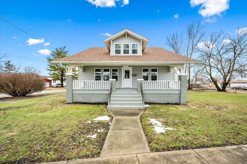 2201 Charleston Ave, Mattoon, IL, 61938-3804 | Card Image