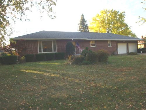522 N 3rd St, Cissna Park, IL, 60924-9784 | Card Image