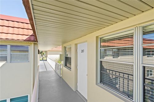 apt-203-62 Woodland Dr, VERO BEACH, FL, 32962-3770 | Card Image