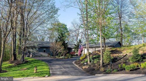 249 Fox Chase Dr, Duncansville, PA, 16635-8353 | Card Image