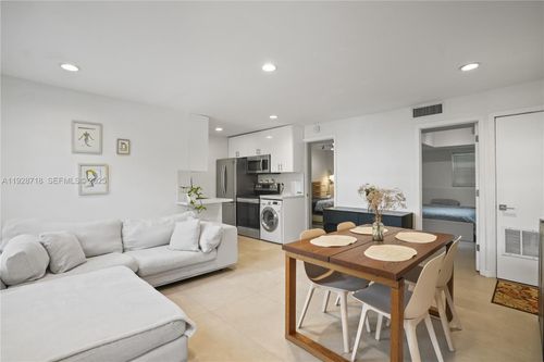 940b-940 7th St, Miami Beach, FL, 33139-6244 | Card Image