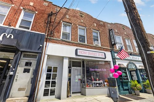 994 Mclean Ave, Yonkers, NY, 10704-4101 | Card Image