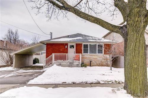 301 E 43rd St, Hamilton, ON, L8T3C6 | Card Image