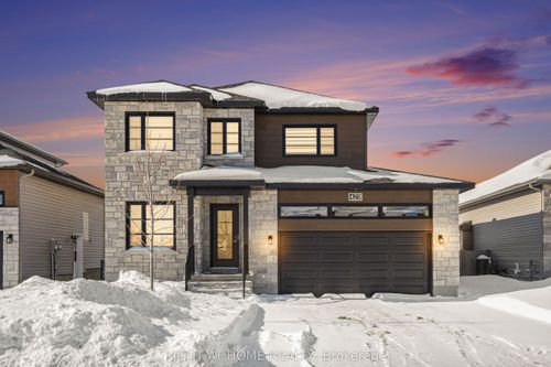 429 Aurora St, Russell, ON, K4R0L3 | Card Image