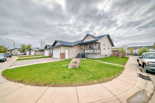 1 Madison Court, House other with 5 bedrooms, 3 bathrooms and 4 parking in Strathmore AB | Image 5