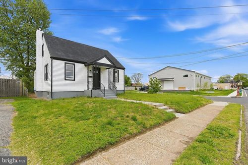 33 Morris Ave, BURLINGTON, NJ, 08016-2638 | Card Image