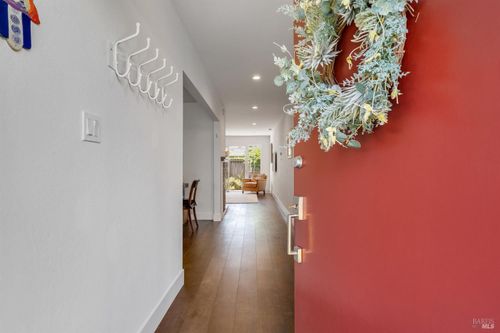 921 1st St W, Sonoma, CA, 95476-7416 | Card Image