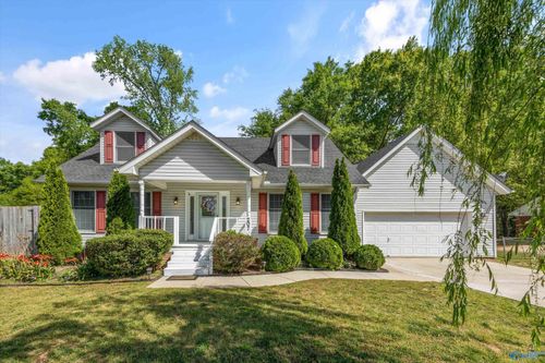 207 Backwood Trl, Hazel Green, AL, 35750-9179 | Card Image