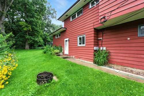 438 Falcon Cir, MONONA, WI, 53716-3816 | Card Image