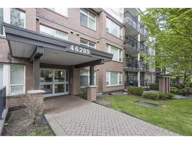 117 - 46289 Yale Road, Condo with 1 bedrooms, 1 bathrooms and 1 parking in Chilliwack BC | Image 2