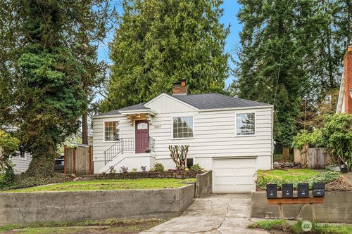 12517 22nd Avenue Ne, Seattle, WA, 98125 | Card Image
