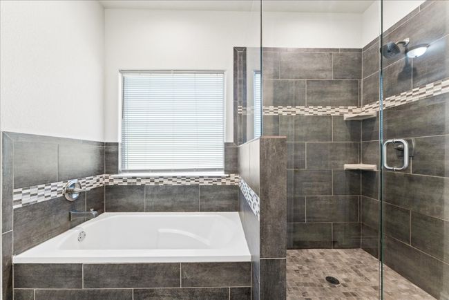 113 Tonkawa Dr, House other with 3 bedrooms, 2 bathrooms and 2 parking in Paige TX | Image 24