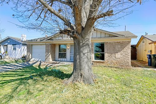 523 Parker Cir, Garland, TX, 75040-7236 | Card Image