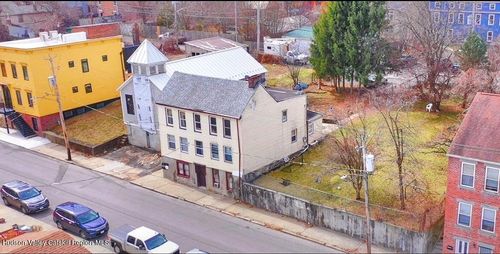 233-235 Columbia Street, Hudson, NY, 12534 | Card Image