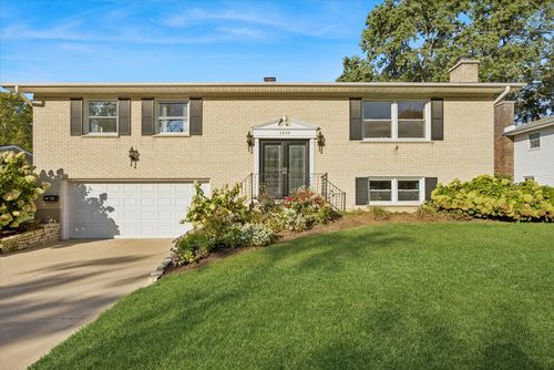 5844 Kingston Ave, Lisle, IL, 60532-3152 | Card Image